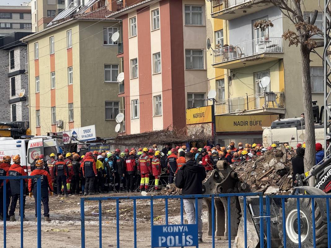 Konya’daki çöken 4 katlı bina yıkılacağının sinyalini önceden vermiş 1